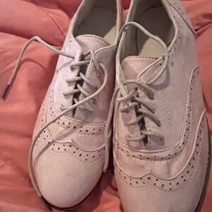 Elegant Pink Women's Brogues